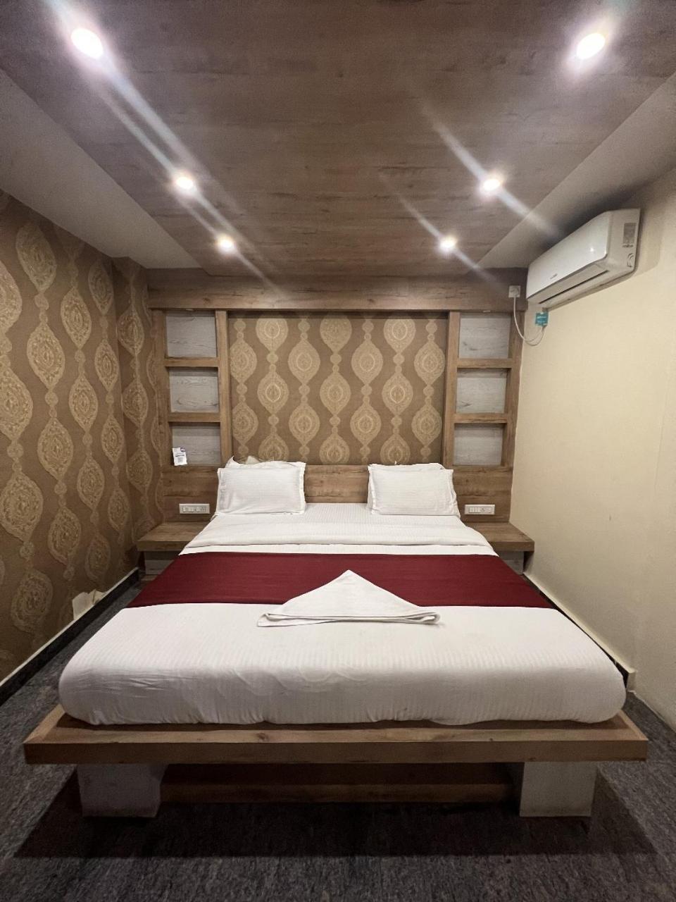 Dreamz Lodge Bangalore Esterno foto
